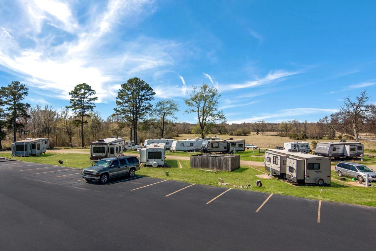 Rodeway Inn Broken Bow-Hochatown Zewnętrze zdjęcie